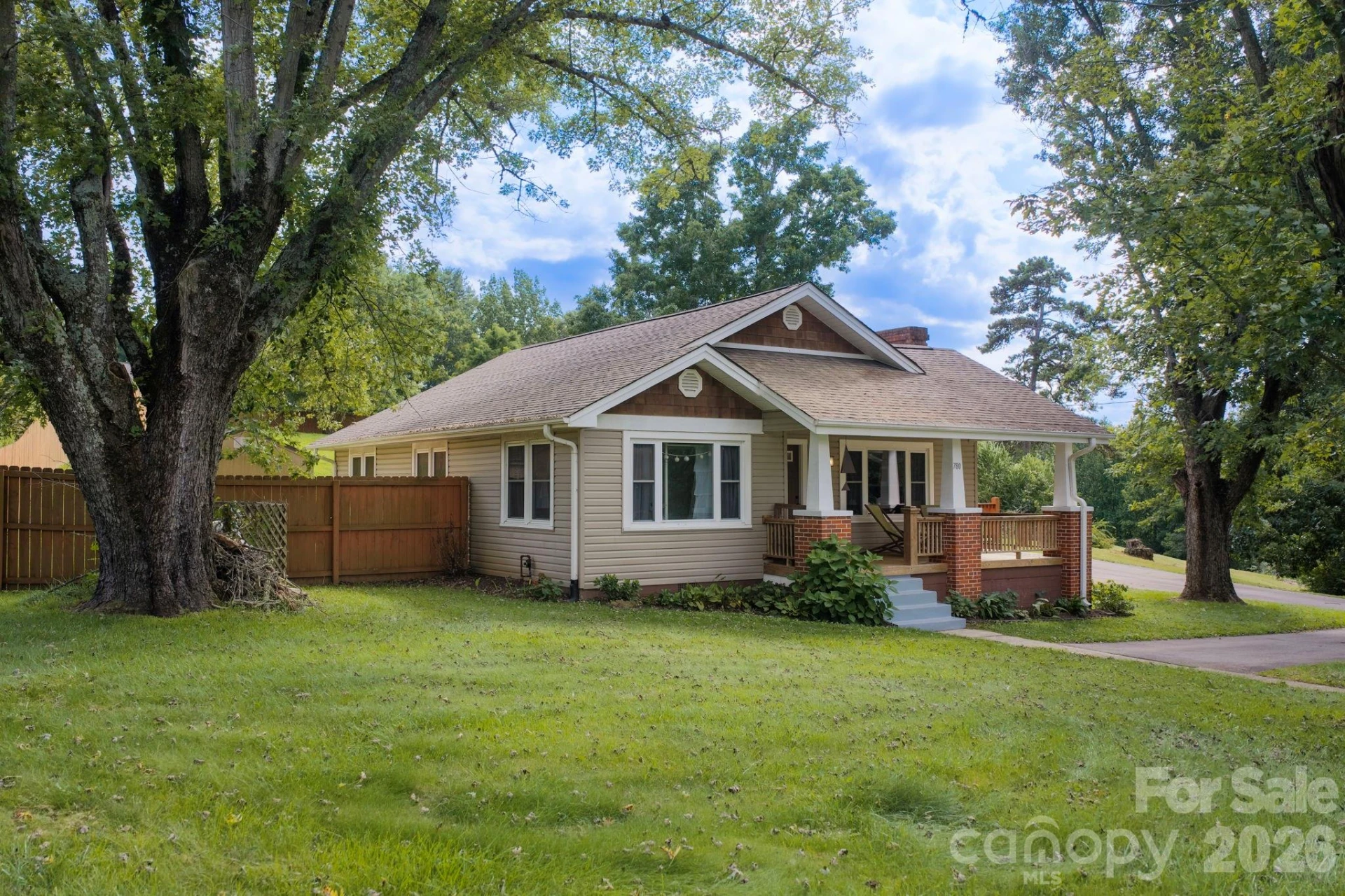 780 Jupiter Road - Photo 3
