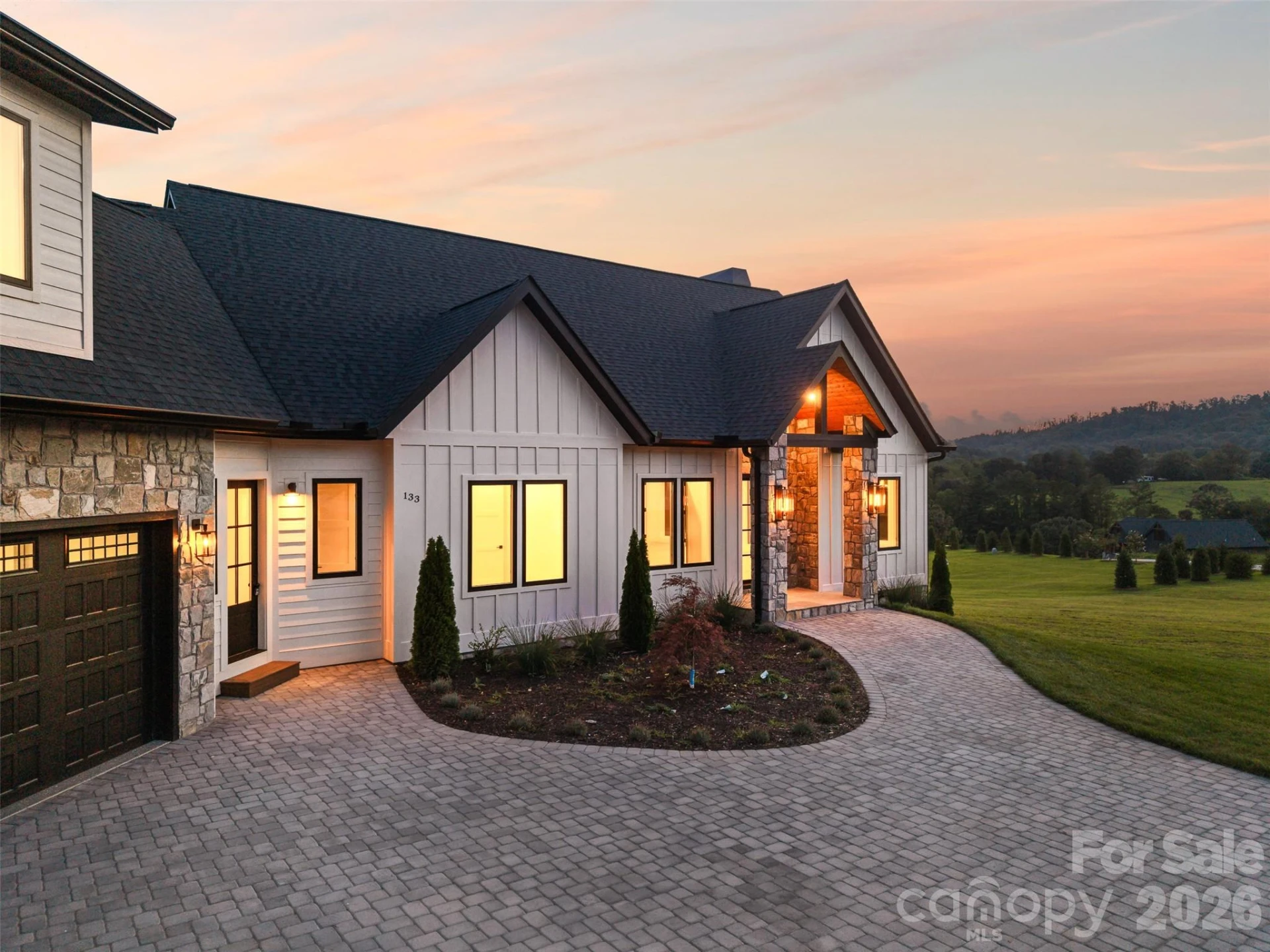 133 Golden Pasture Drive - Photo 2