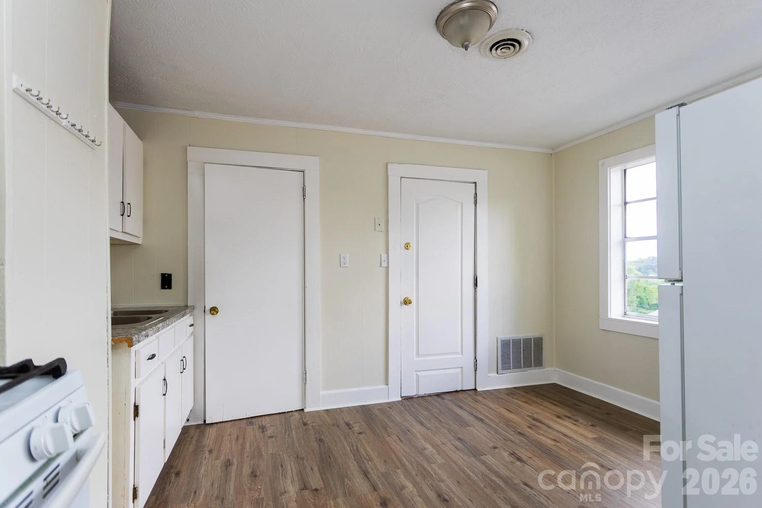 37 Water Street - Photo 12