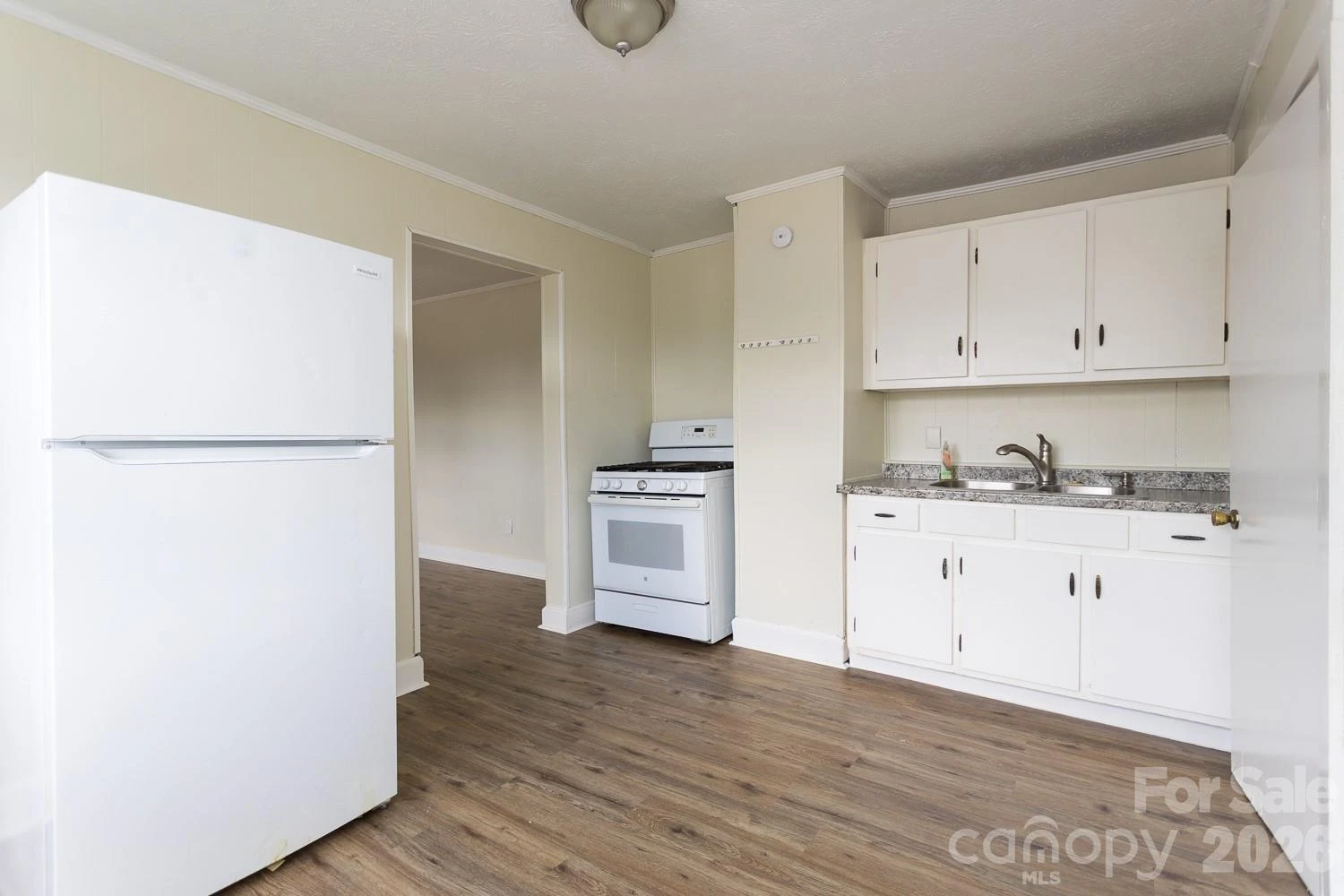 37 Water Street - Photo 13