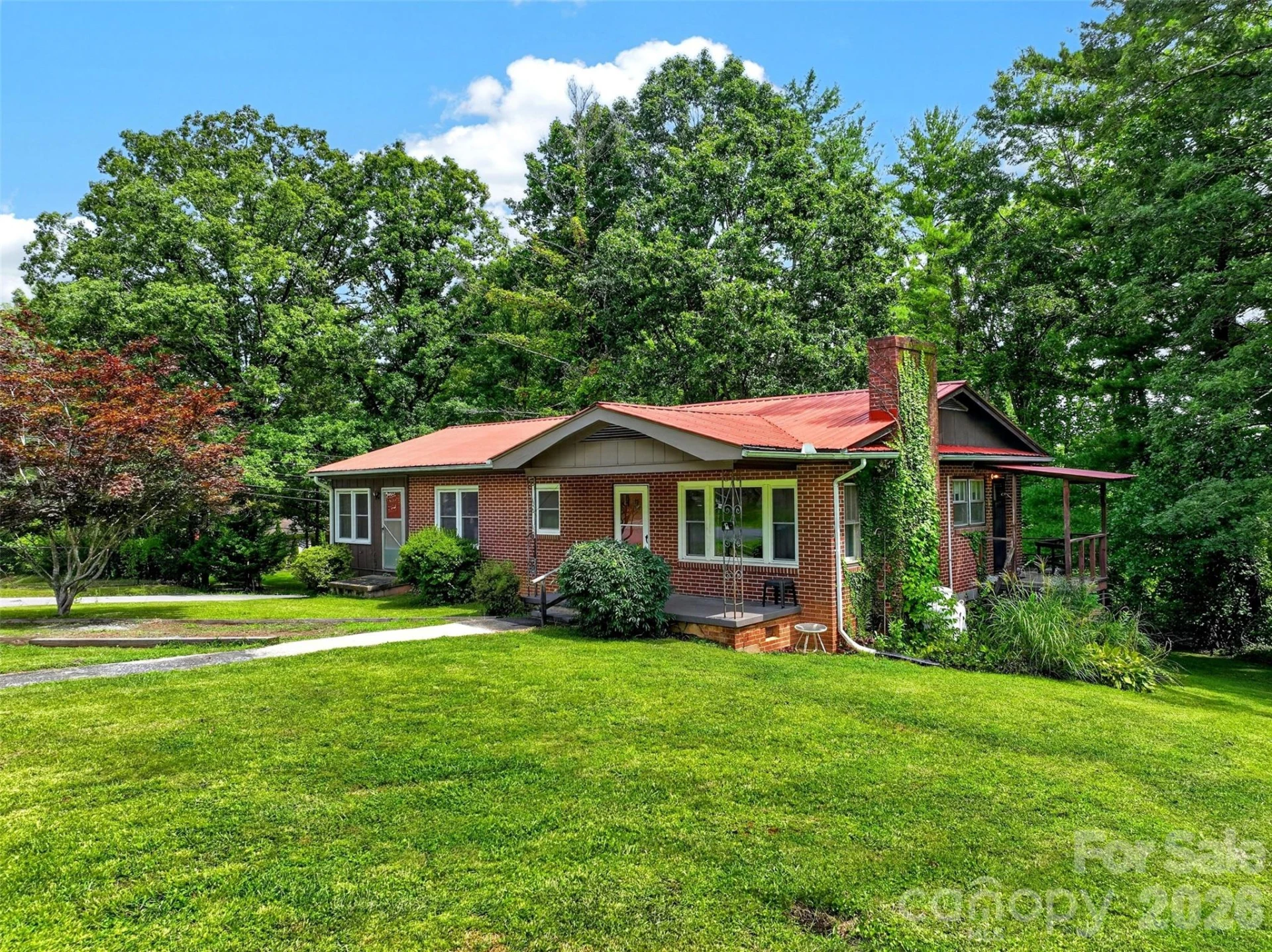 2 White Oak Road