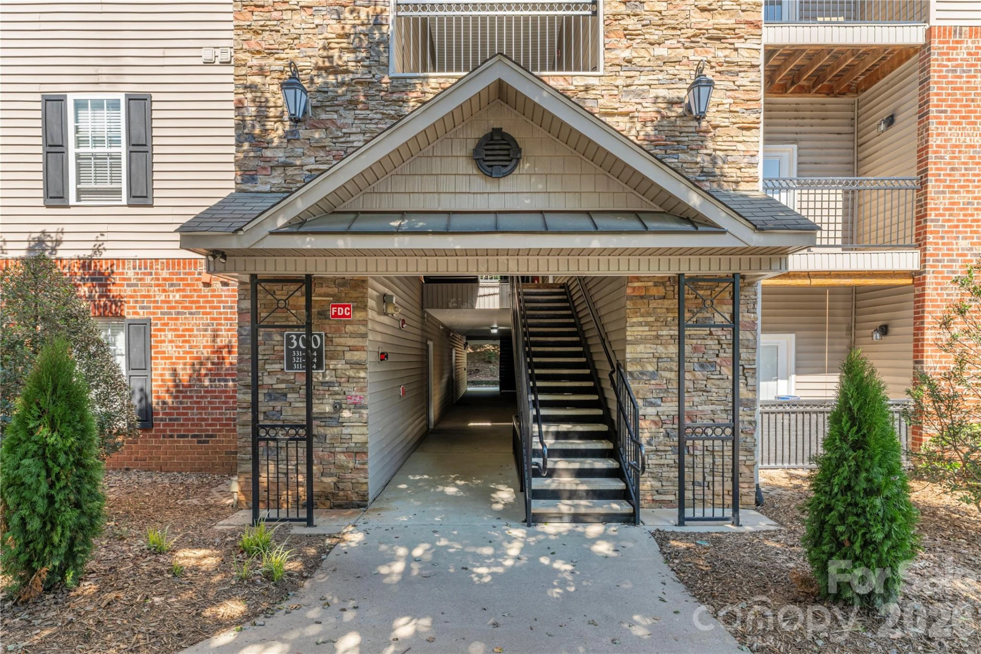 331 Appeldoorn Circle - Photo 3