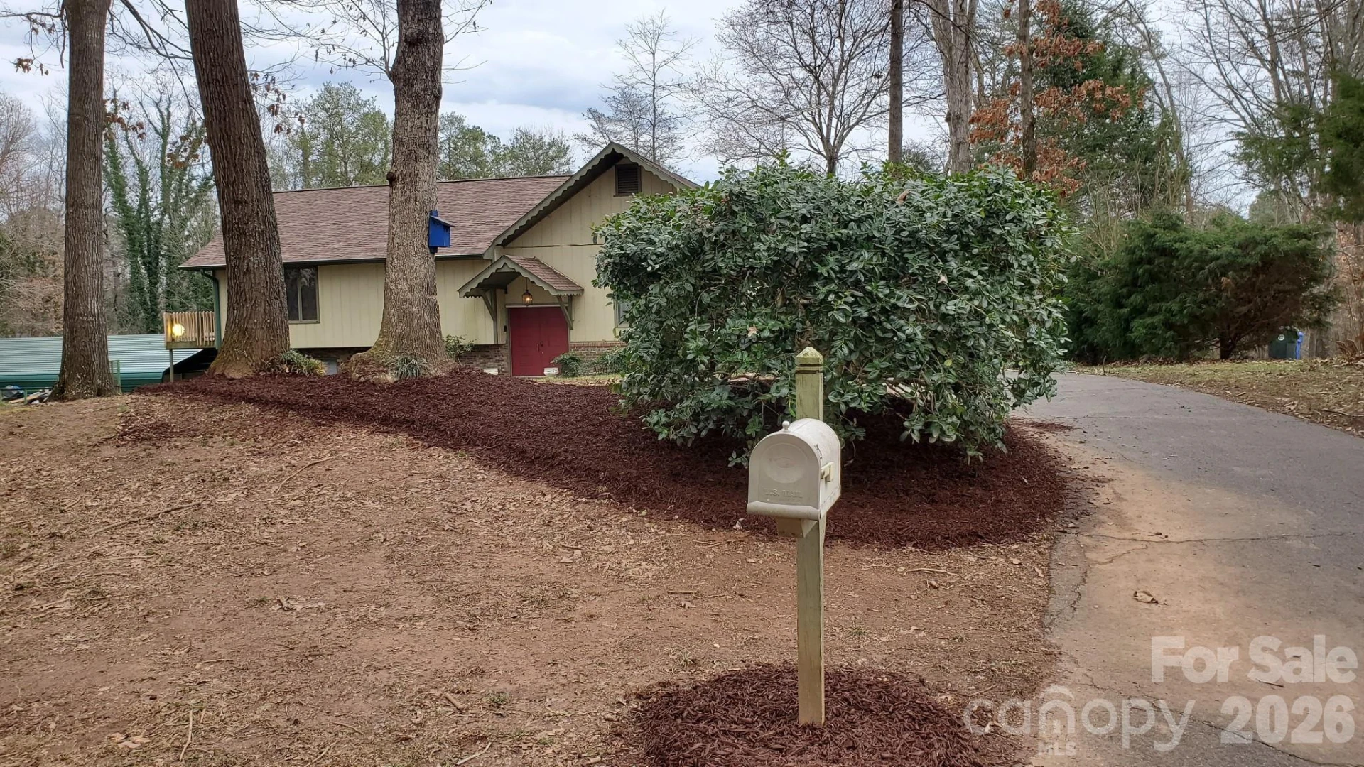 200 Woodland Circle - Photo 3