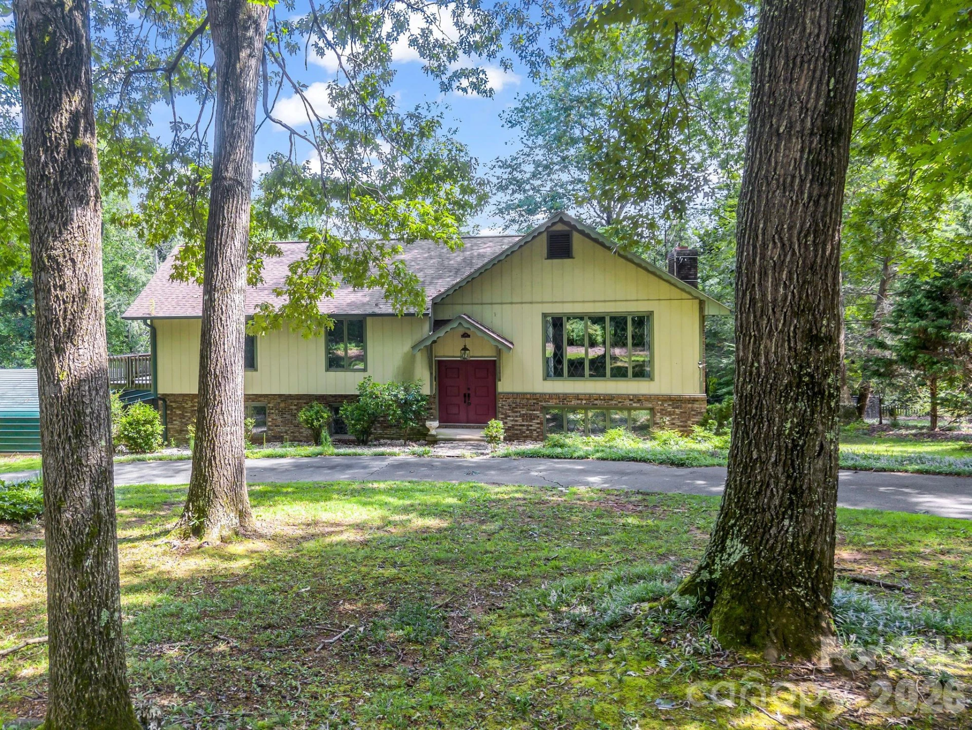 200 Woodland Circle - Photo 4
