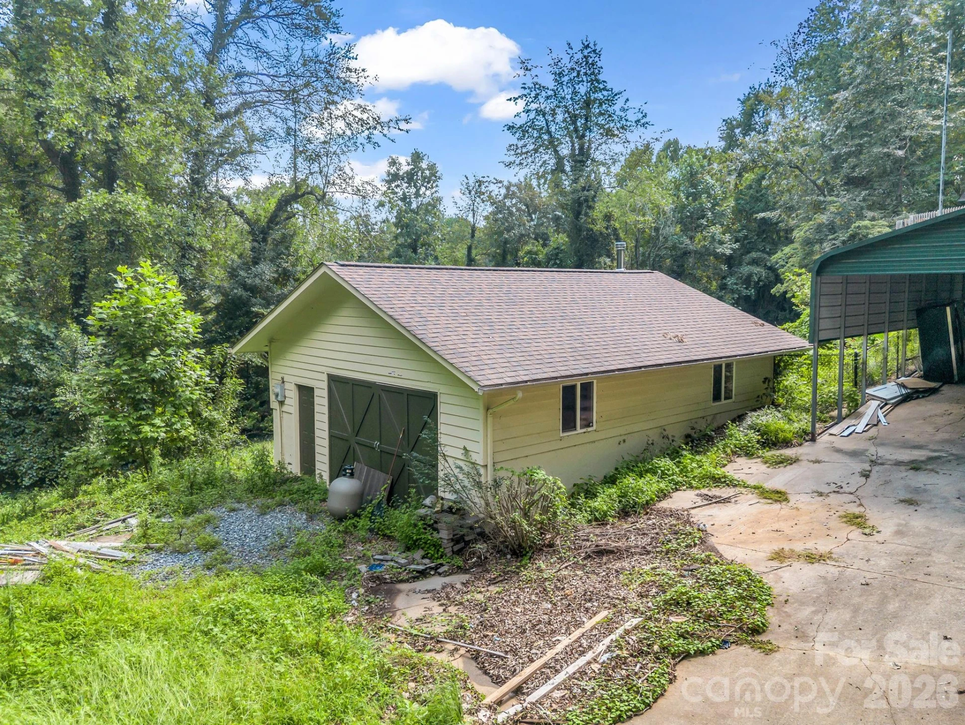 200 Woodland Circle - Photo 5