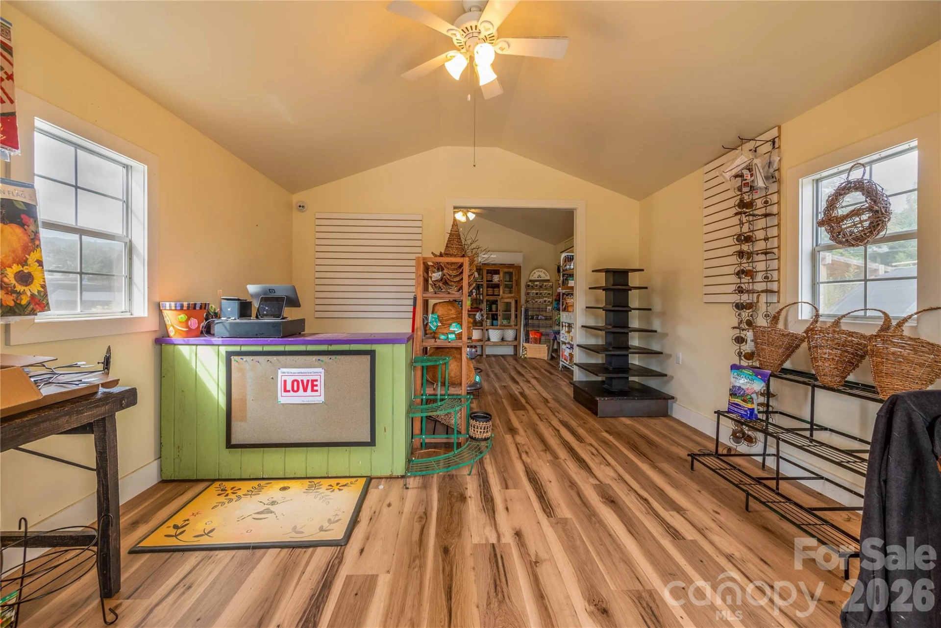204 Black Mountain Avenue - Photo 10