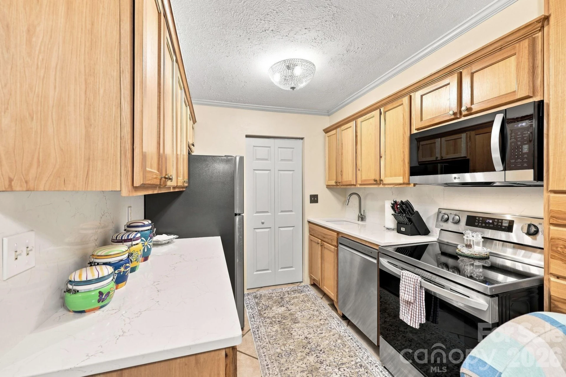 71 Shepard Square #303 - Photo 4