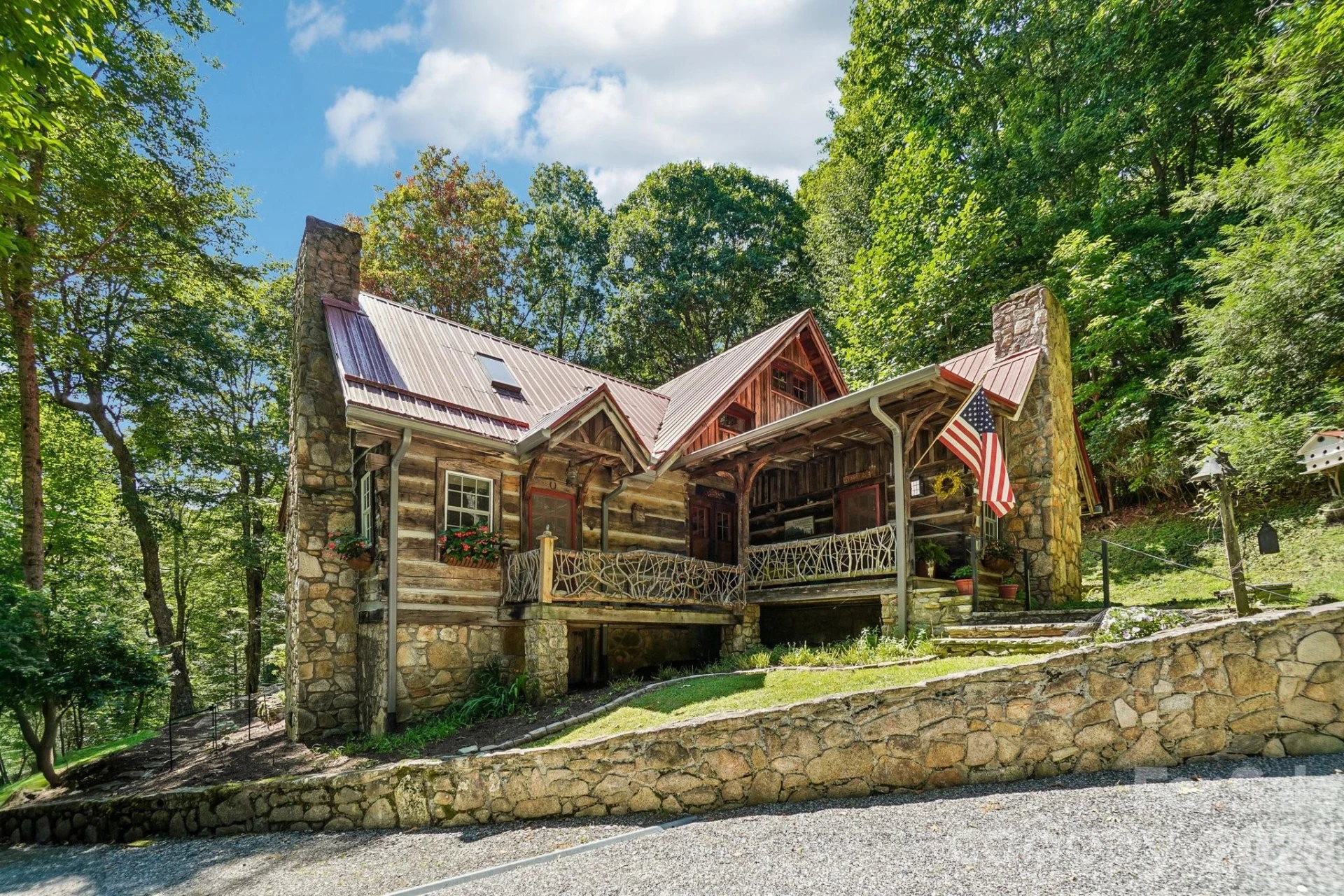 311 Wonderly Lane