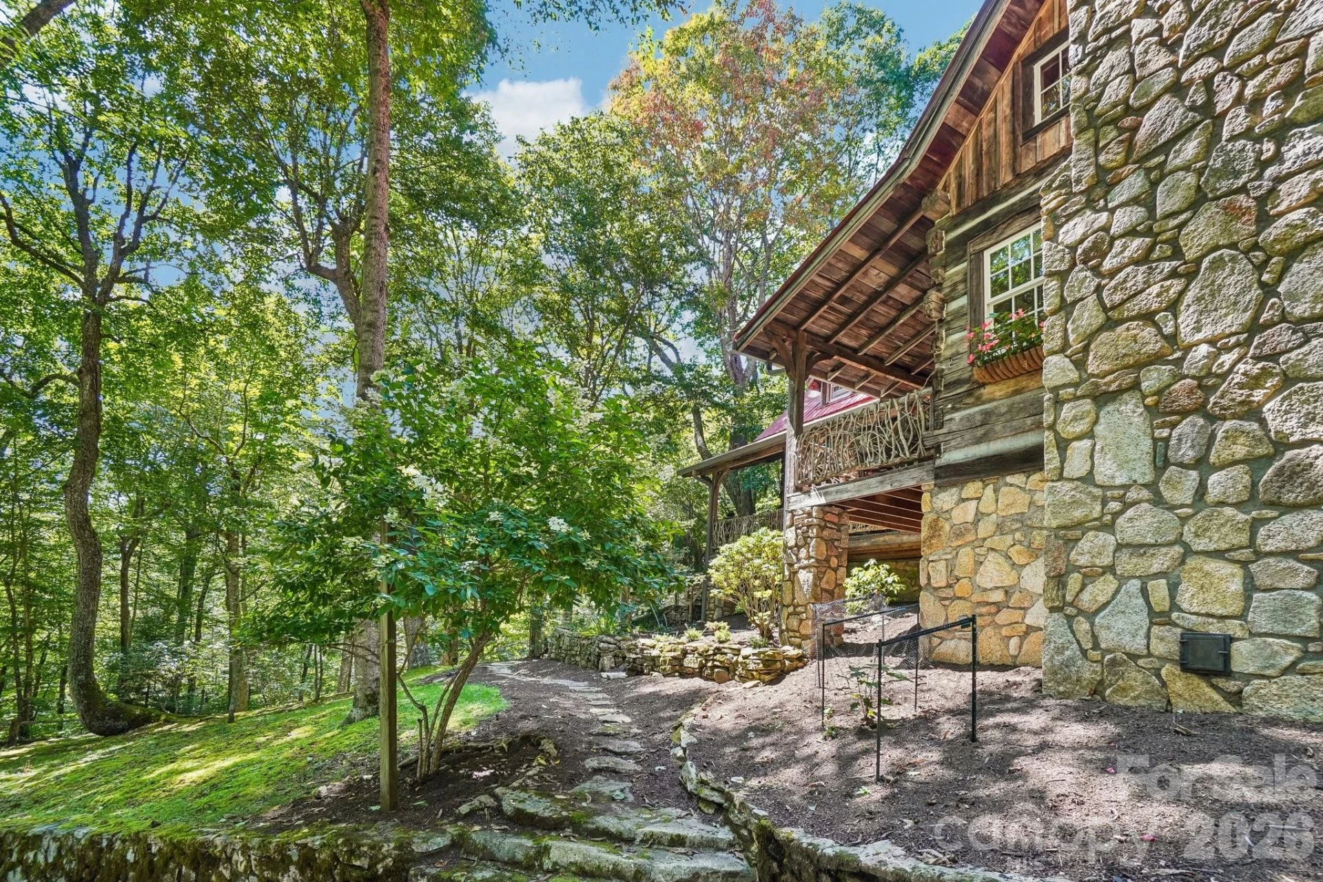 311 Wonderly Lane - Photo 5
