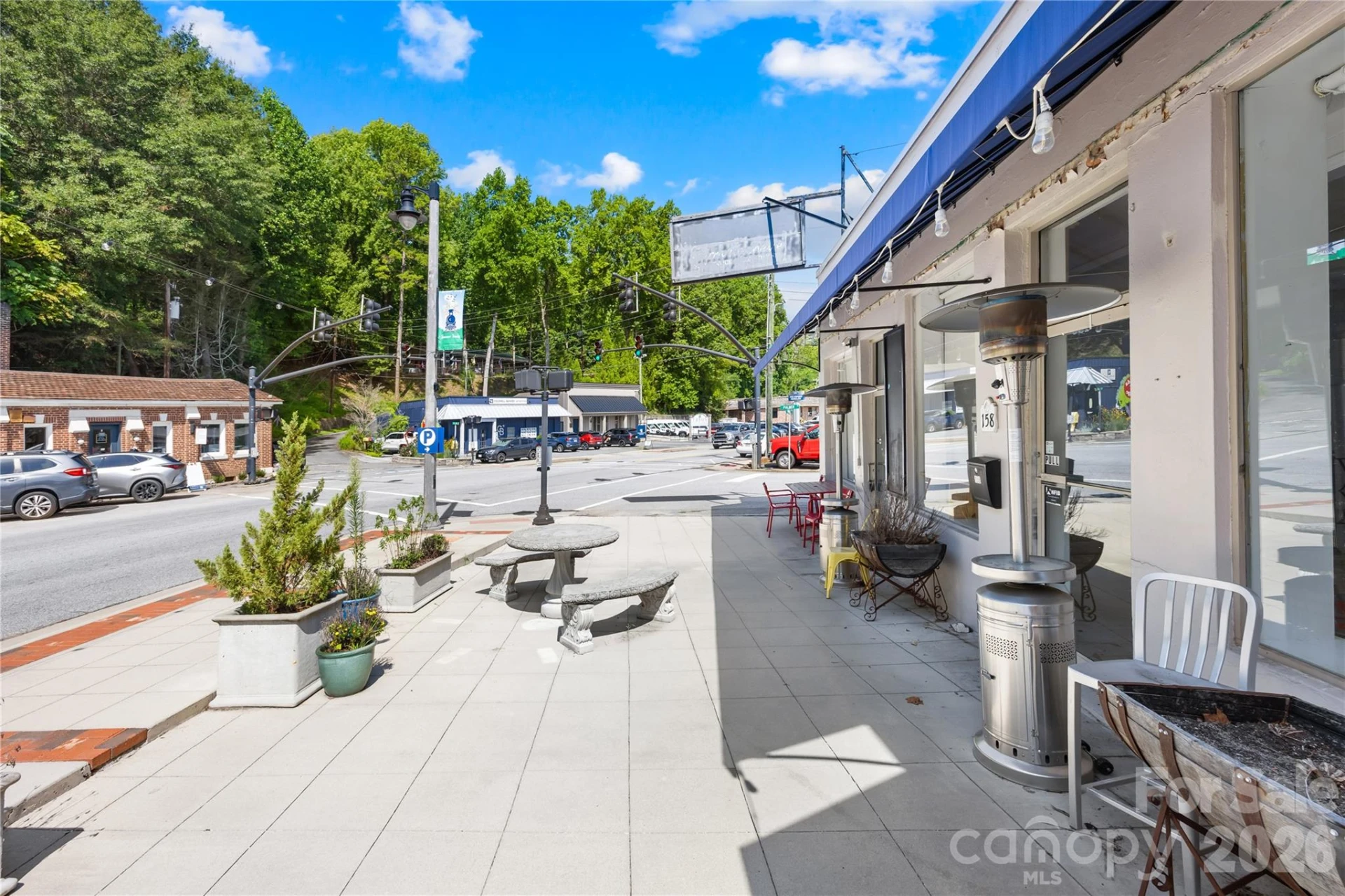 158,148 N Trade Street - Photo 3