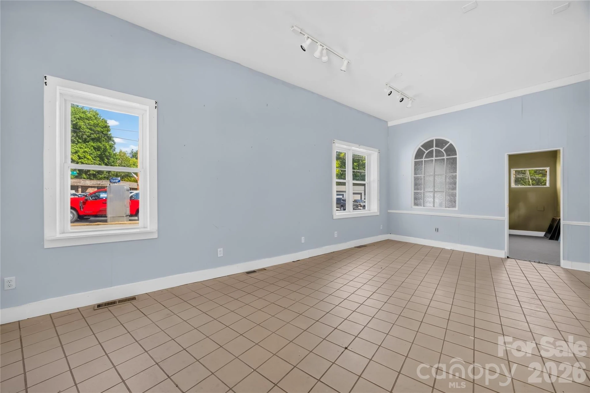 158,148 N Trade Street - Photo 17