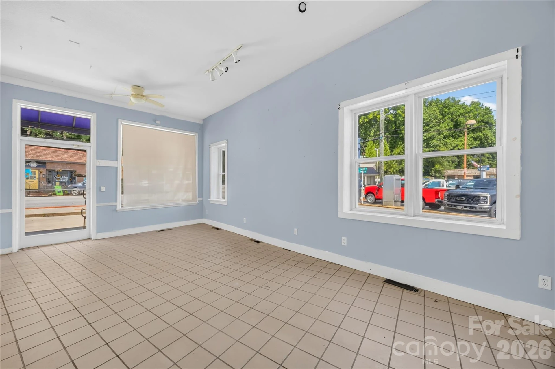 158,148 N Trade Street - Photo 18