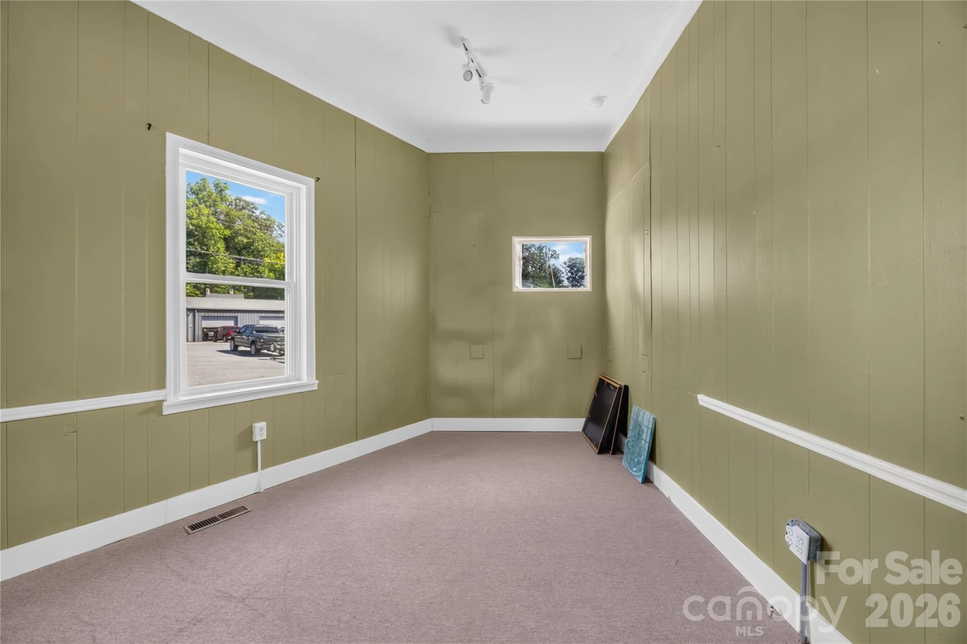 158,148 N Trade Street - Photo 19