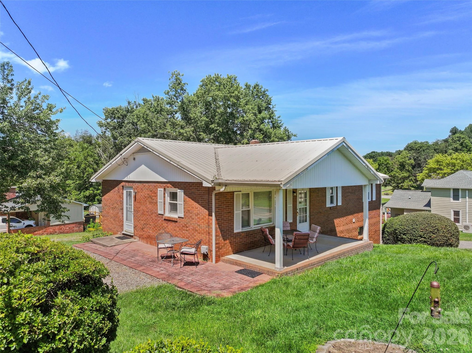 354 Oakdale Road - Photo 3
