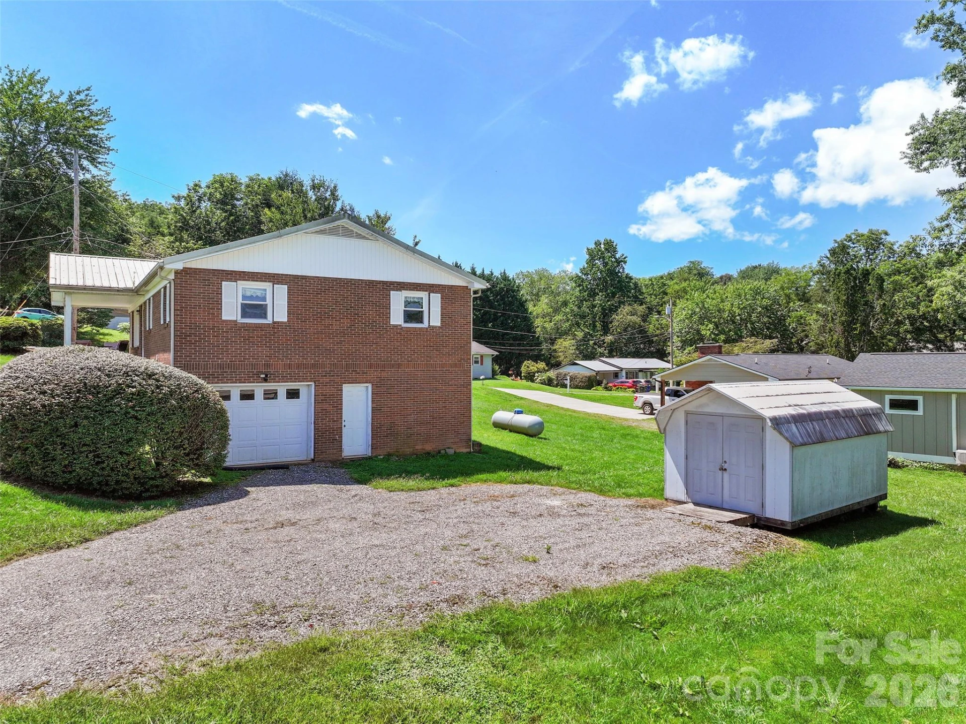 354 Oakdale Road - Photo 4