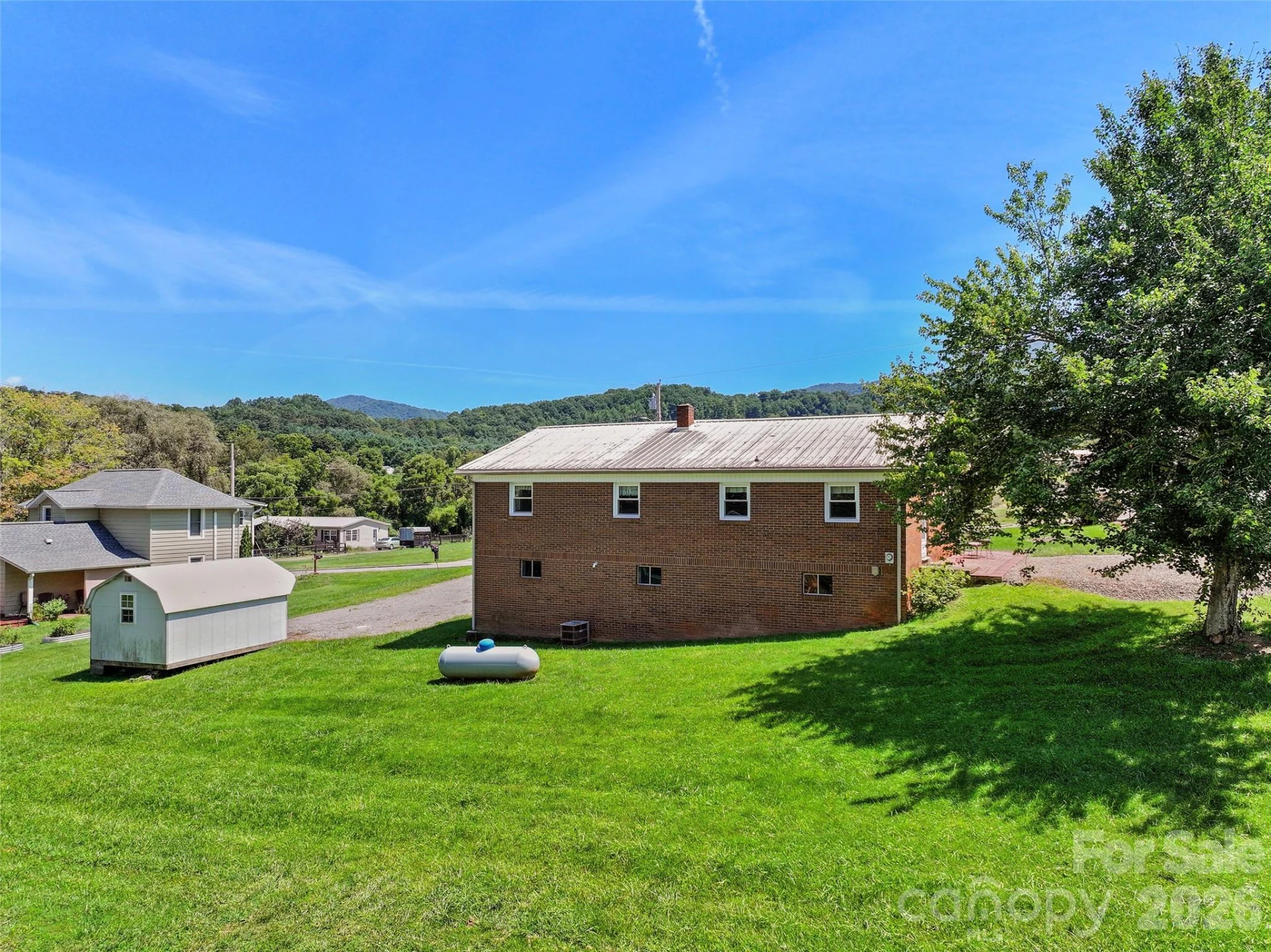 354 Oakdale Road - Photo 5