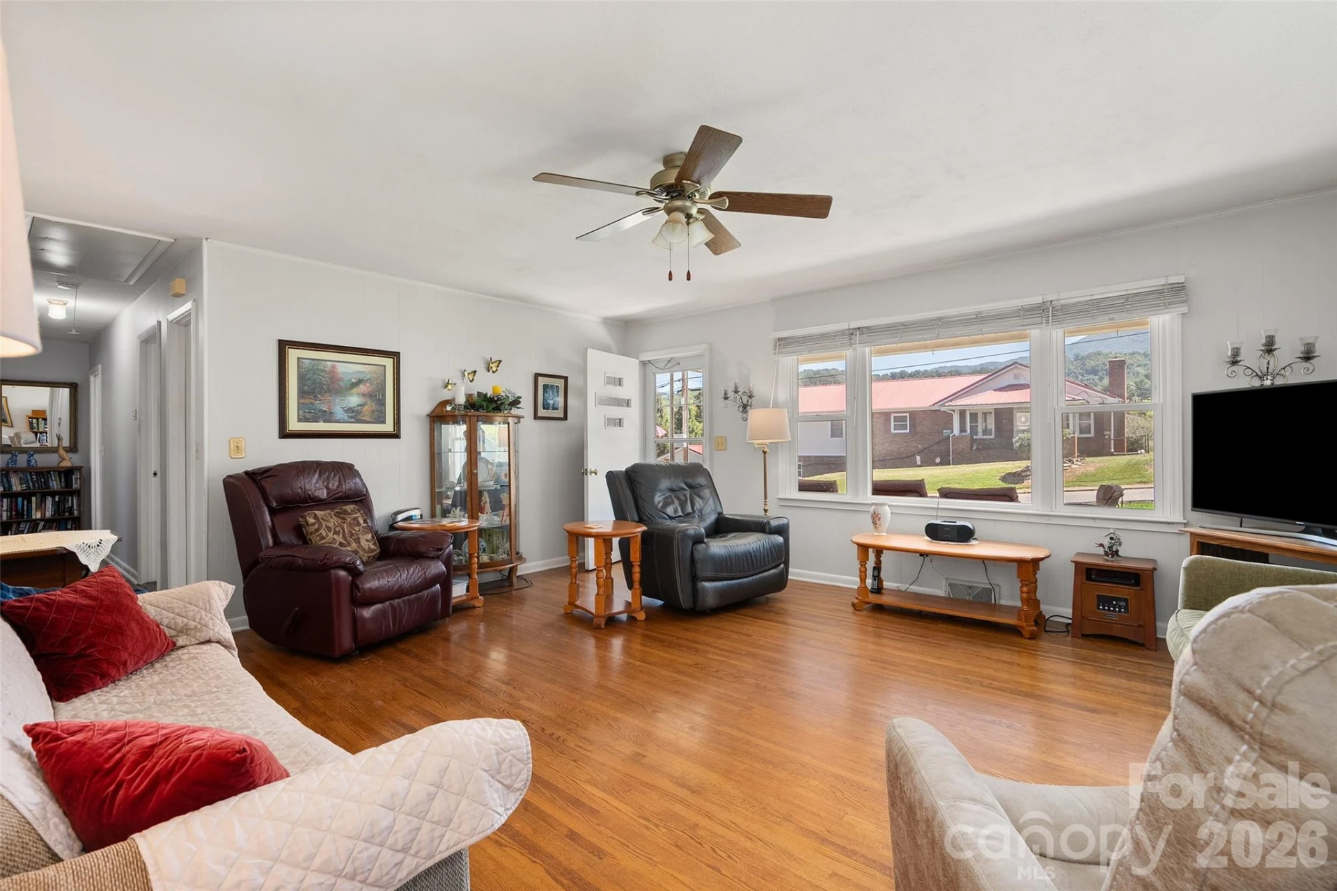 354 Oakdale Road - Photo 9