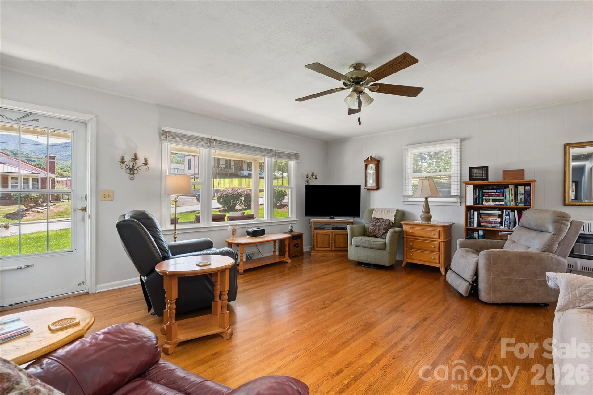 354 Oakdale Road - Photo 10