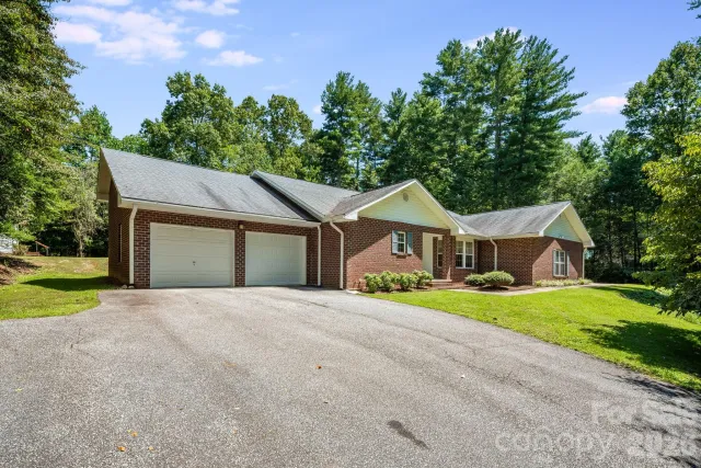 225 Arbor Lane, Hendersonville, NC, 28791