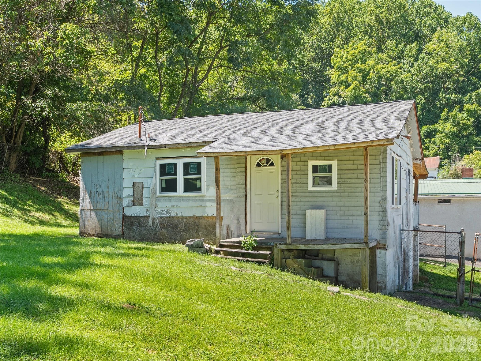 24 Vine Street - Photo 3