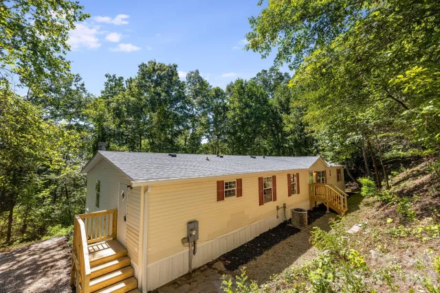 81 Spring Mountain Road