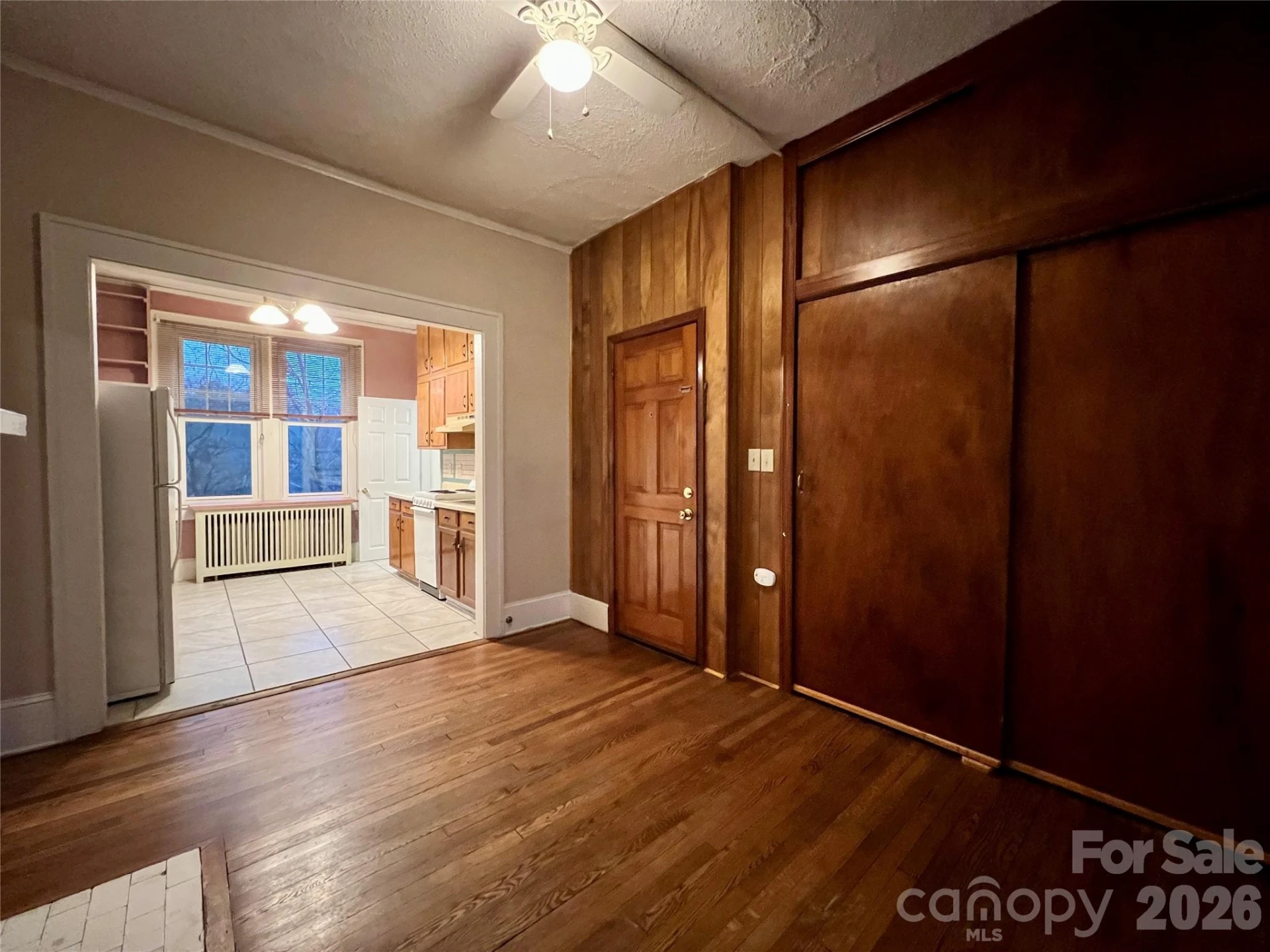 130 Edwin Place - Photo 6