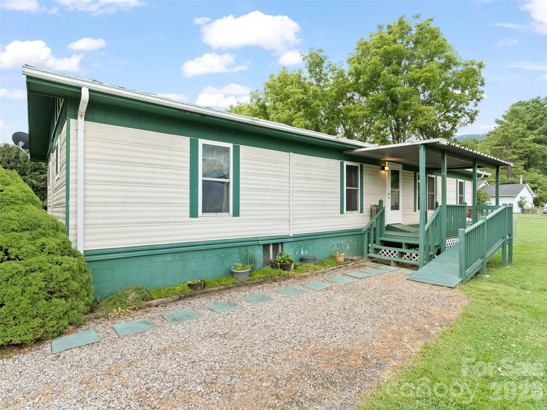 1254 Sulphur Springs Road - Photo 2