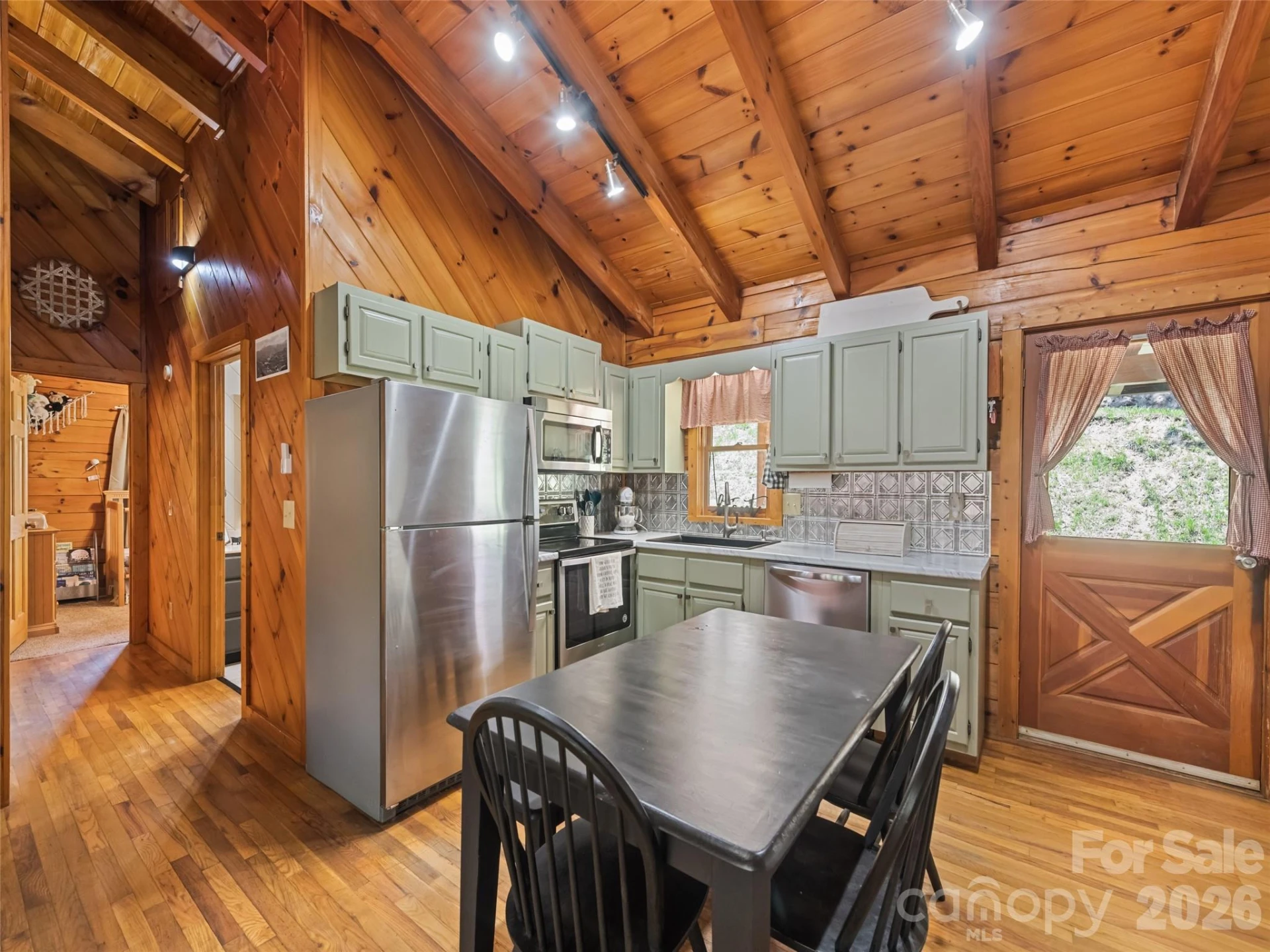 367 Robinson Road - Photo 5
