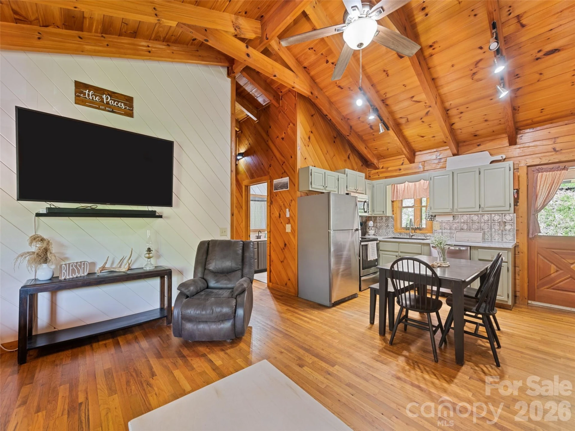 367 Robinson Road - Photo 9