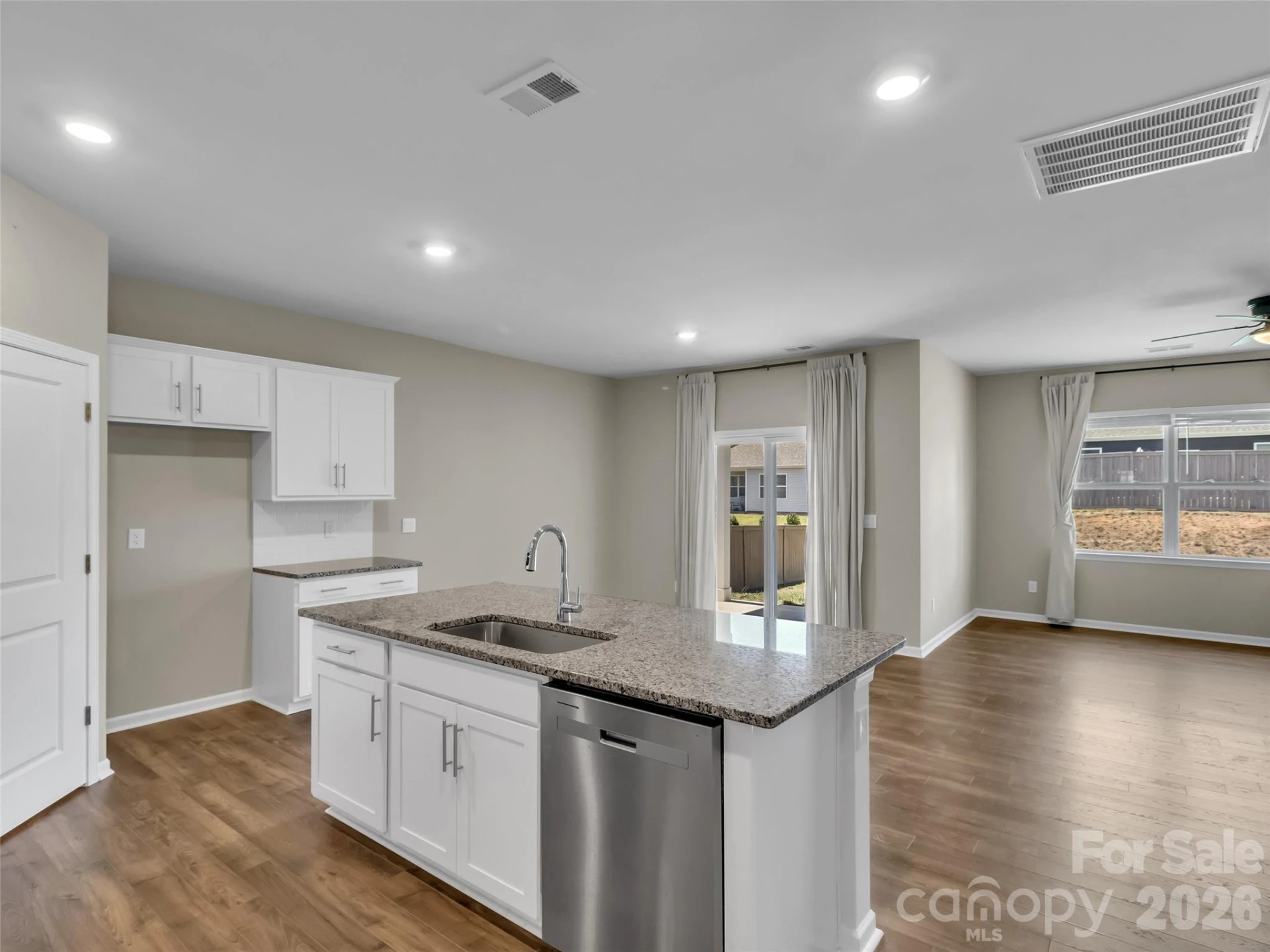 61 Woodvale Drive - Photo 8