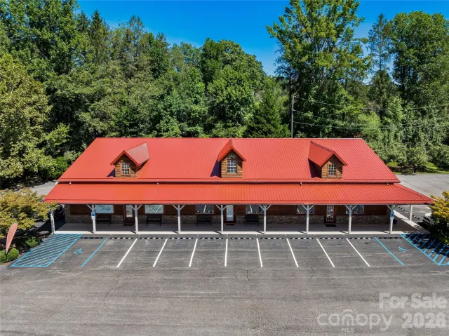 271 Old Barn Road, Hendersonville, NC, 28791