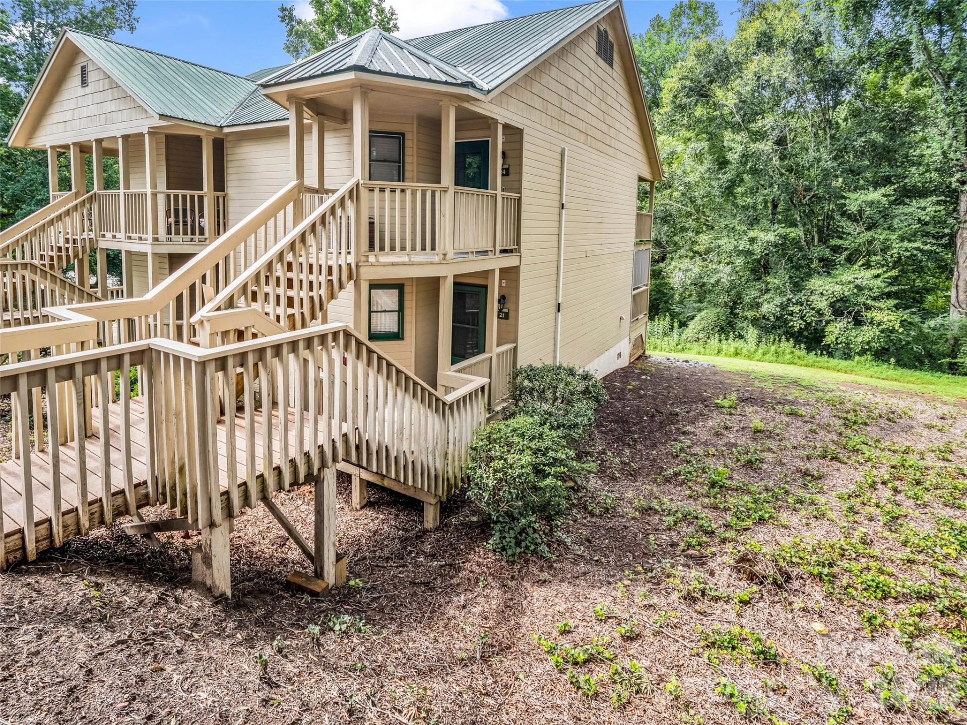160 Whitney Boulevard #21 - Photo 2