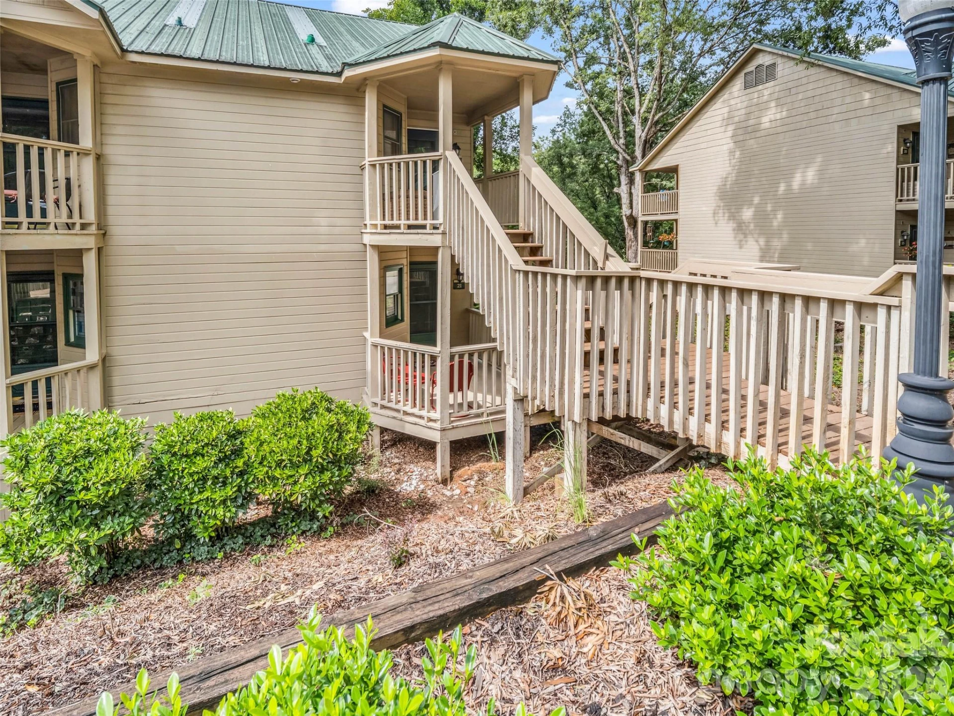 160 Whitney Boulevard #21 - Photo 3