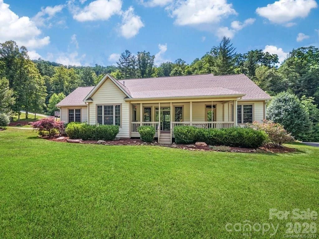 122 Twin Courts Drive - Photo 2