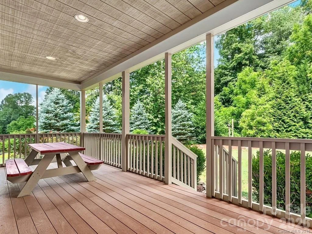 122 Twin Courts Drive - Photo 10
