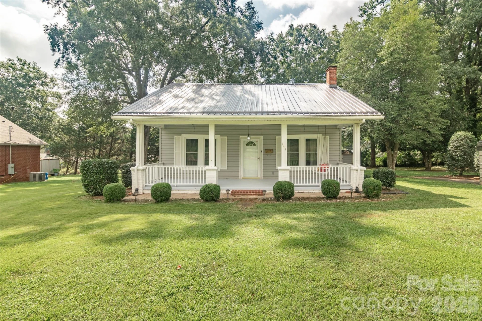 141 Edwards Street - Photo 2