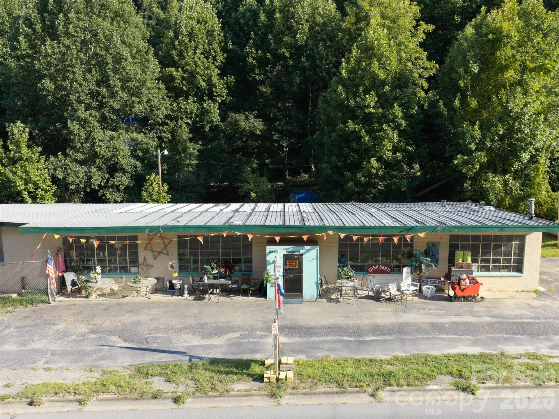 2881 Dellwood Road - Photo 4