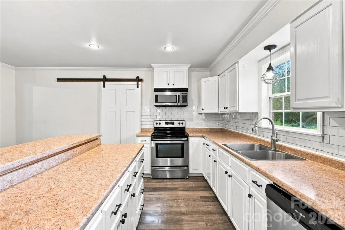 308 Browntown Road - Photo 10