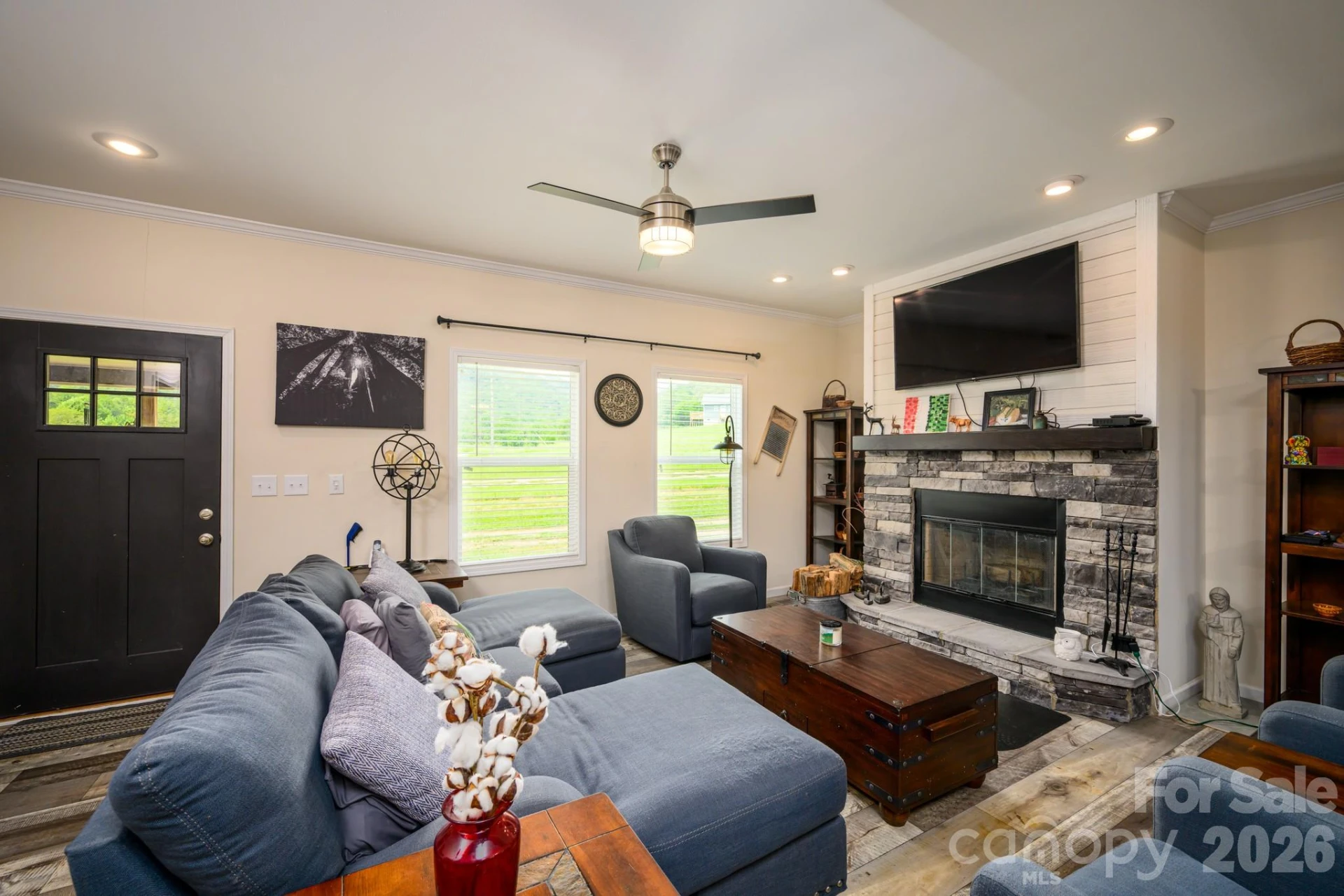 324 Plemmons Place - Photo 3