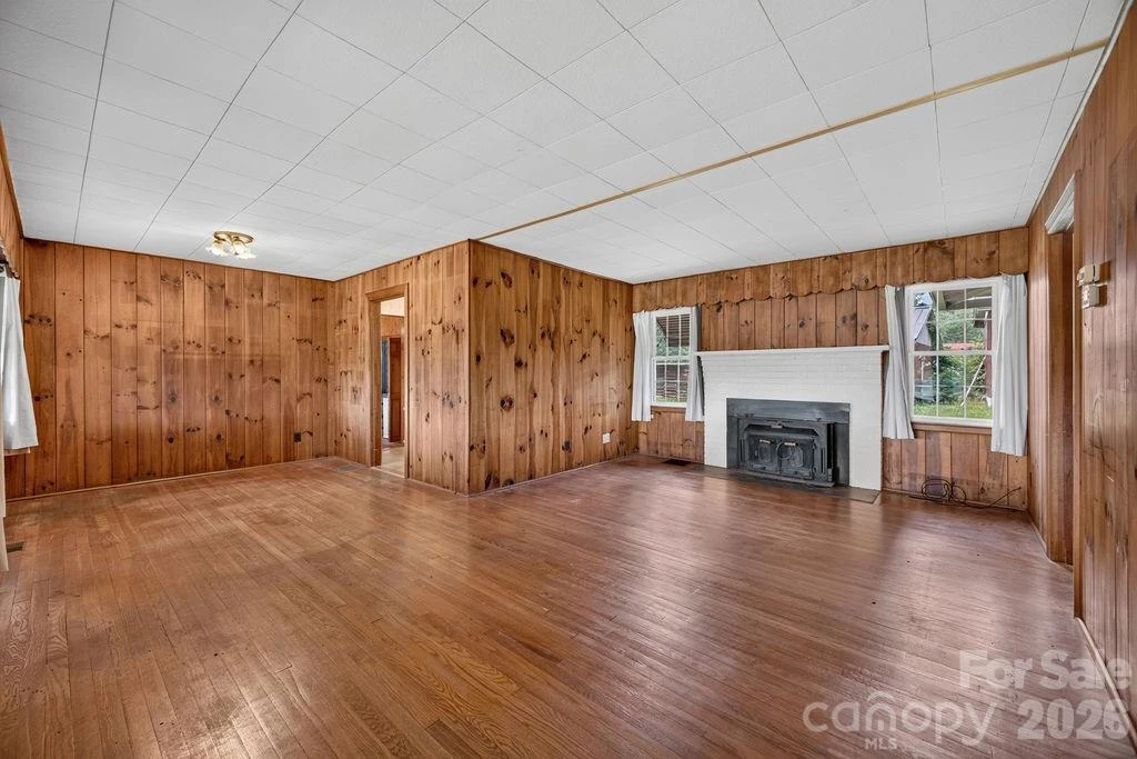 2409 Lucas Street - Photo 12