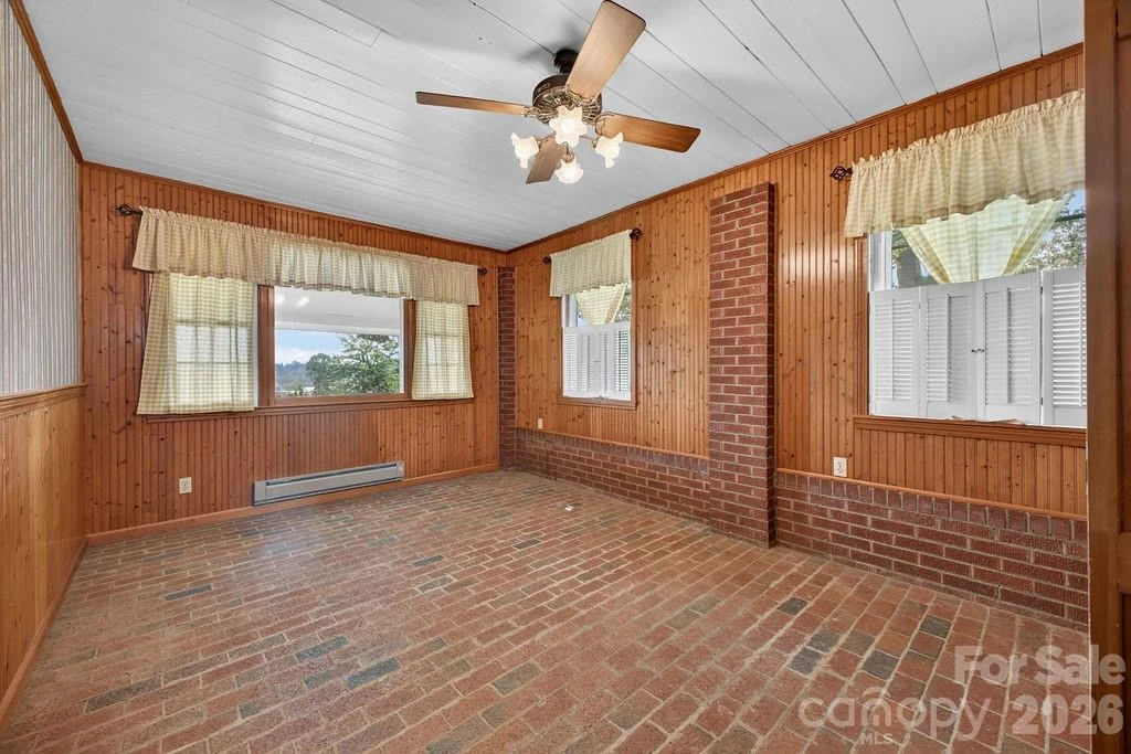 2409 Lucas Street - Photo 22