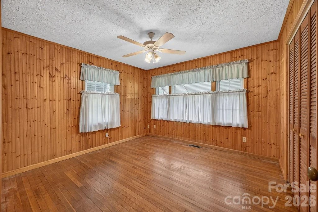 2409 Lucas Street - Photo 26