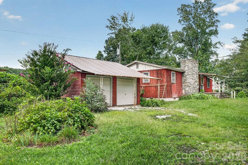 2409 Lucas Street - Photo 34