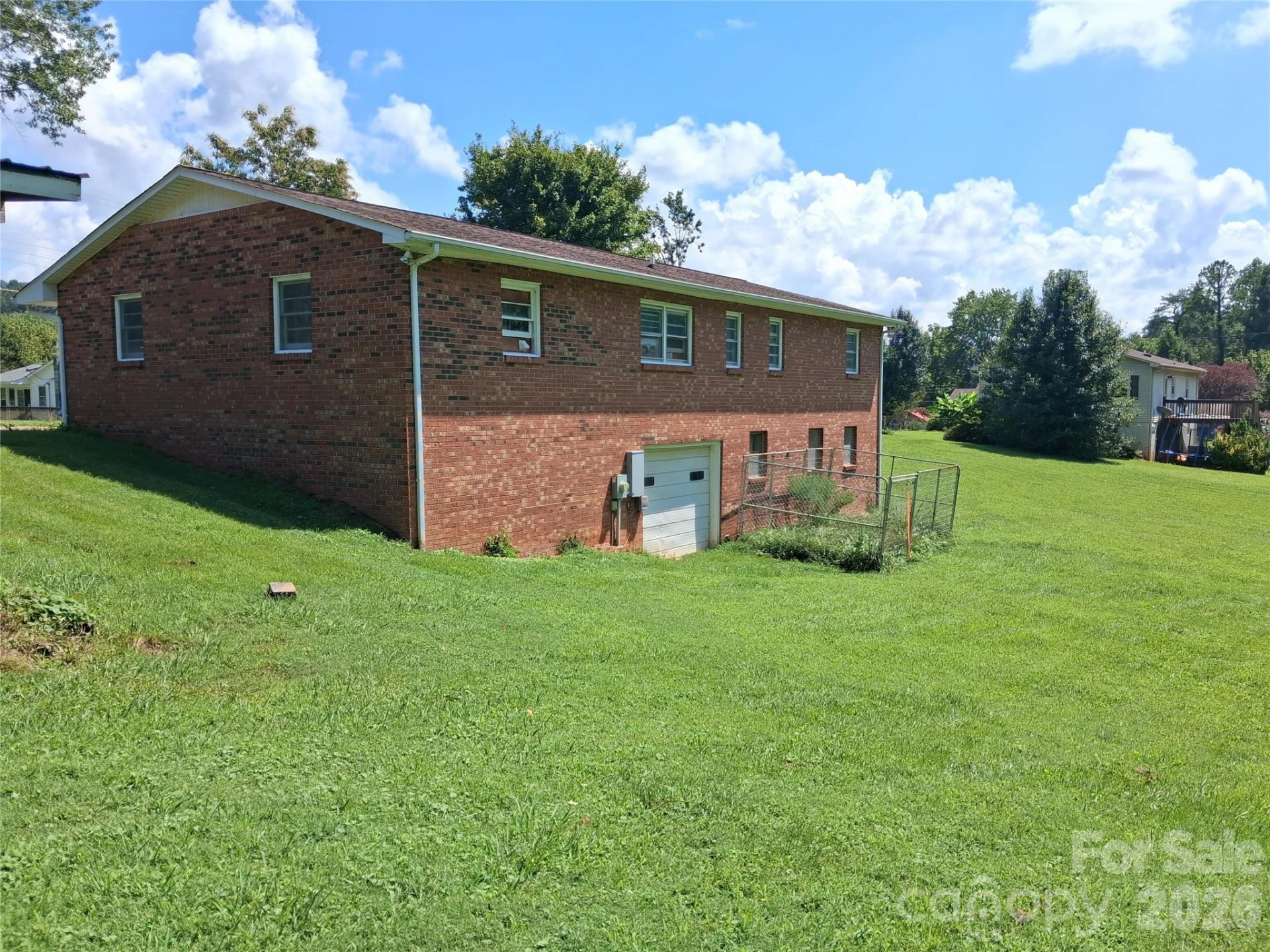 114 Ashworth Circle - Photo 2
