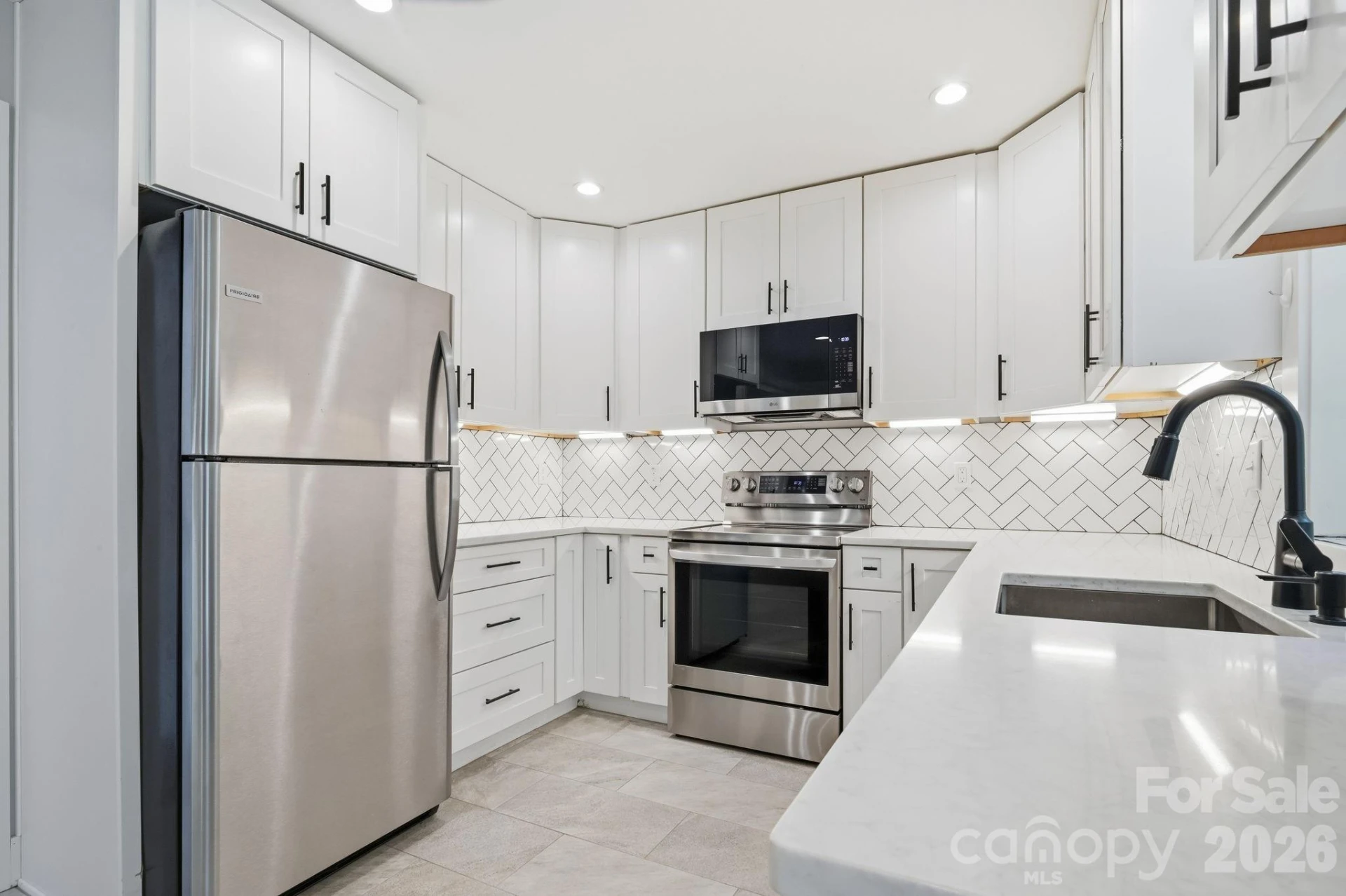 77 Trotter Place - Photo 9
