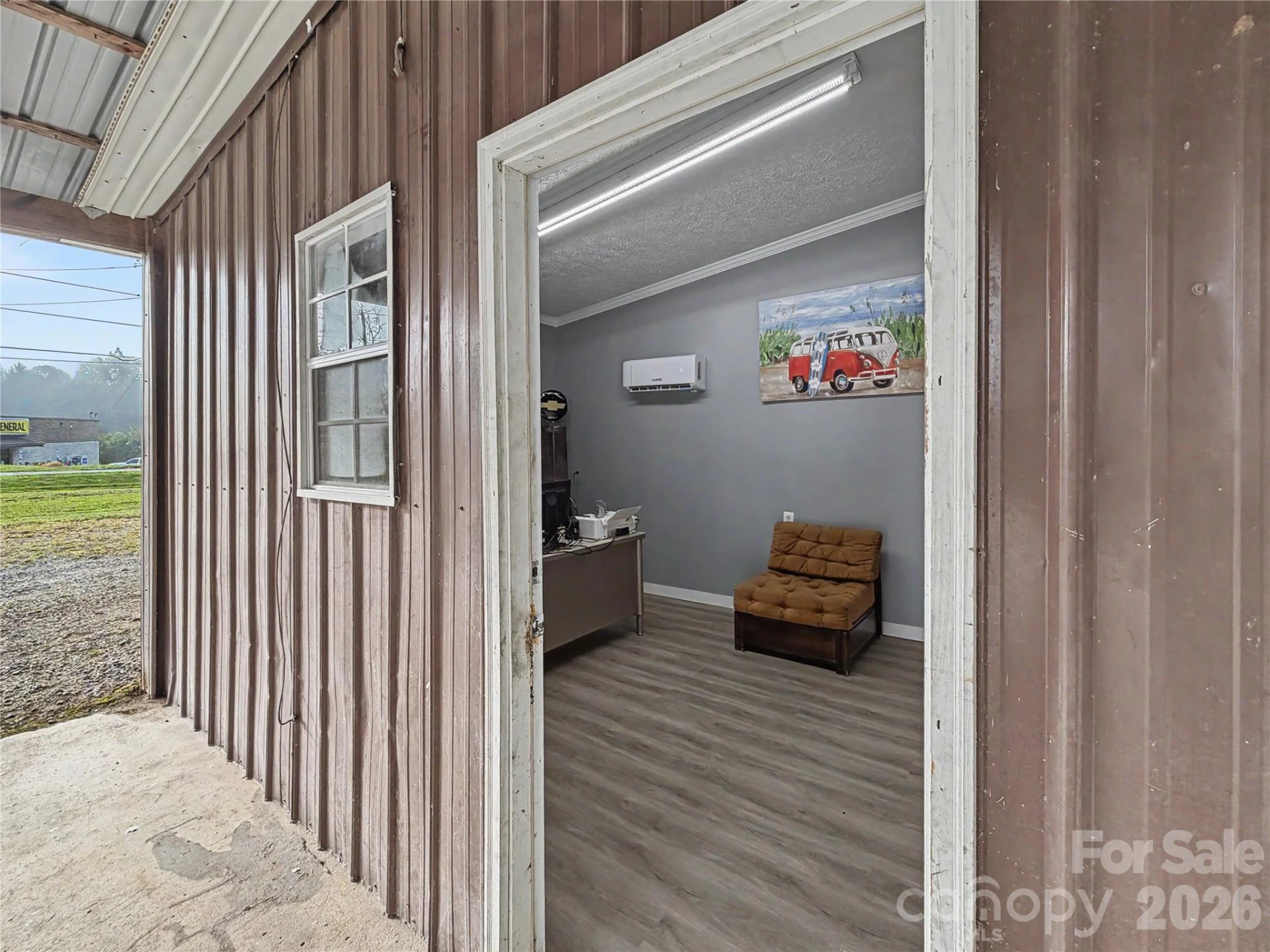 2330 Oakland Road - Photo 6