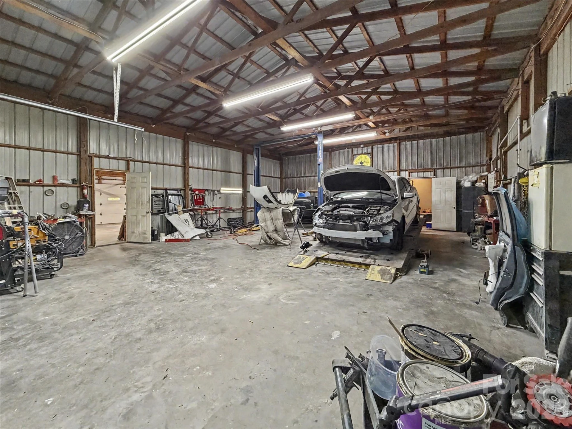 2330 Oakland Road - Photo 10