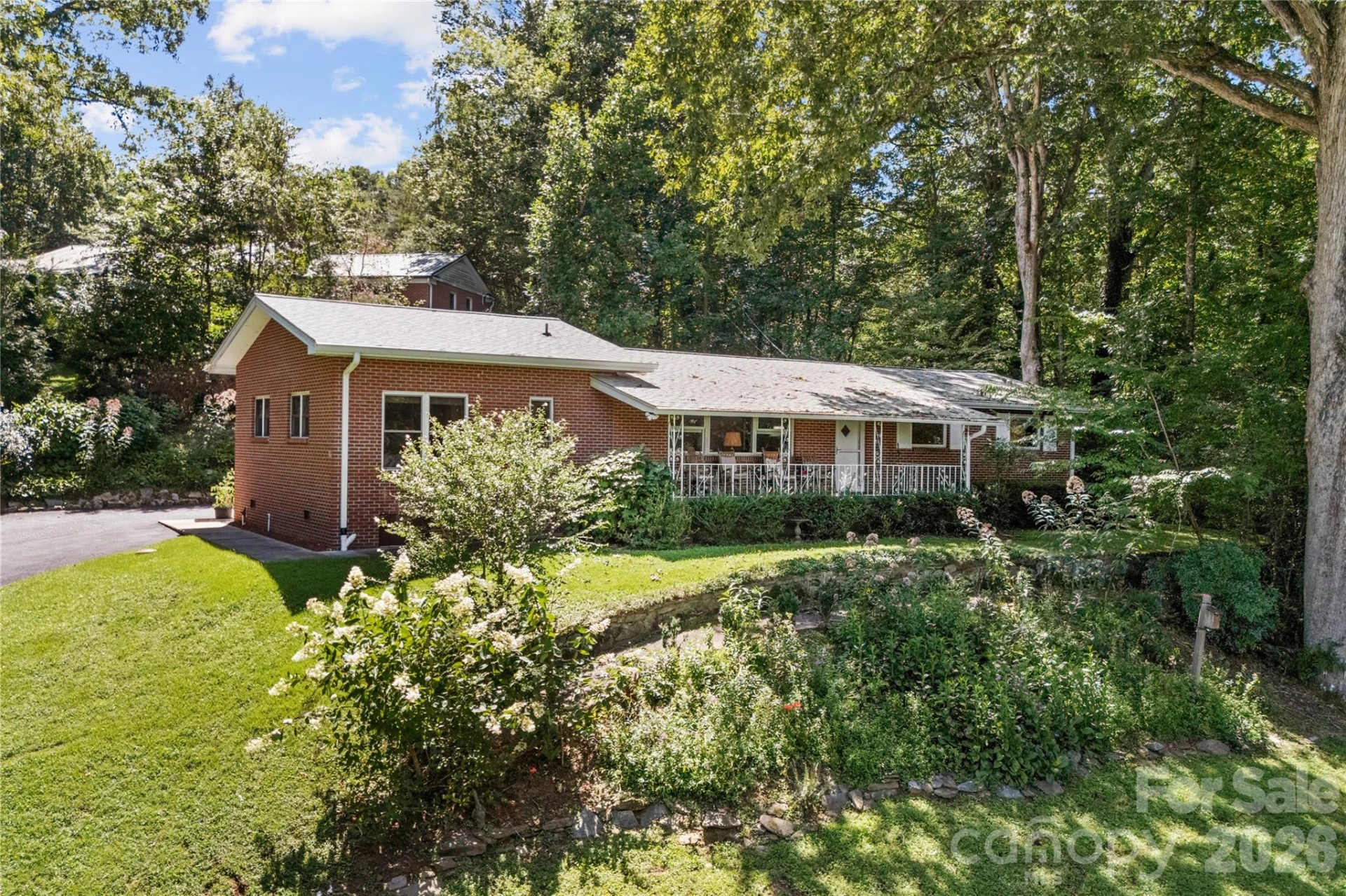 106 Holly Lane - Photo 3