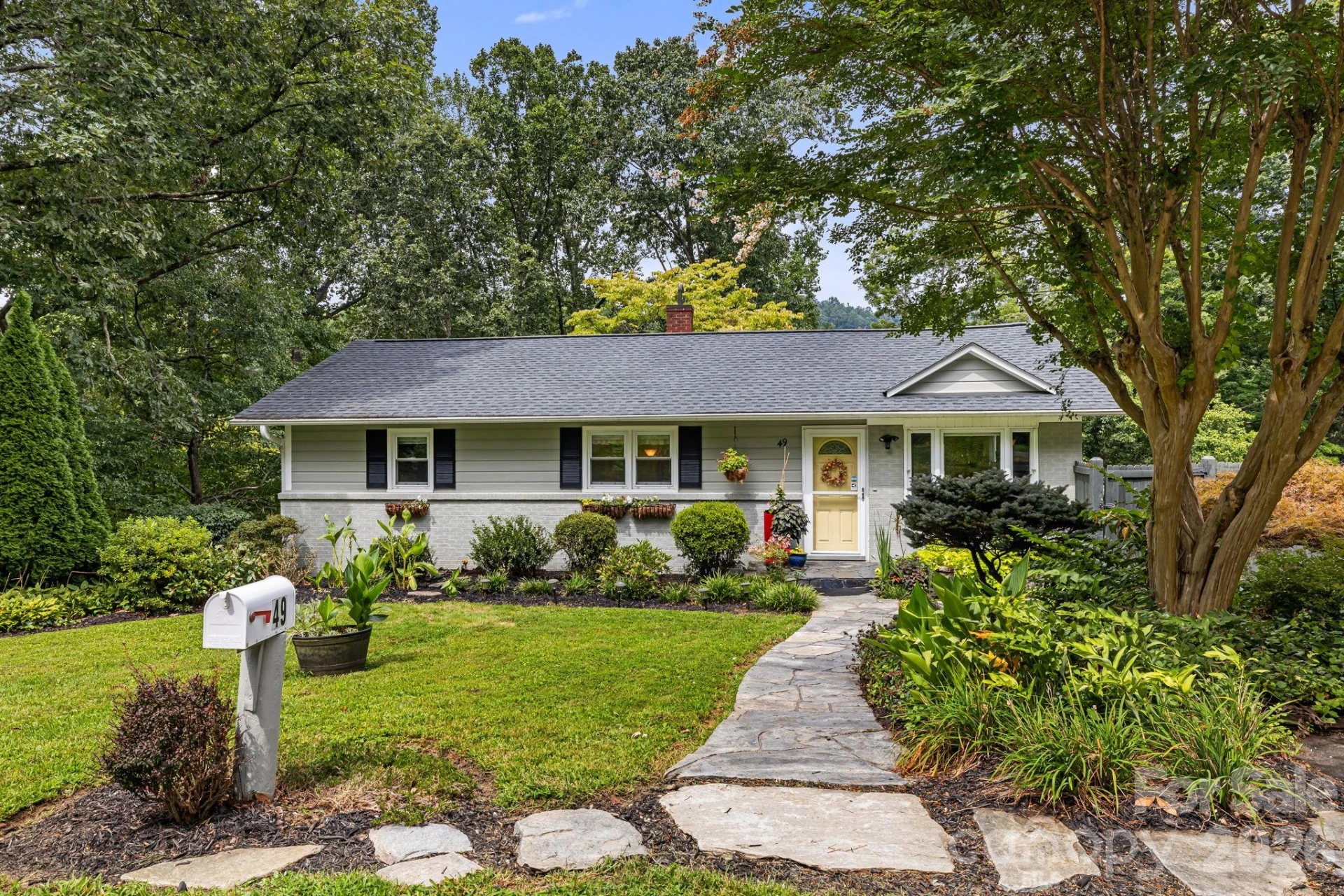 49 White Pine Drive - Photo 2