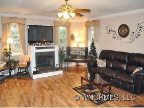 84 Lakeside Drive - Photo 2